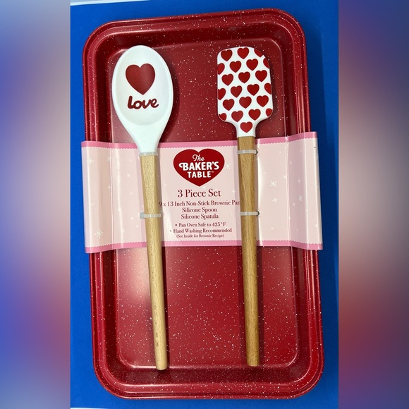 Kitchen 3 Piece Brownie Pan And Utensil Set Poshmark